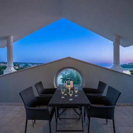 Donatella Apartment *